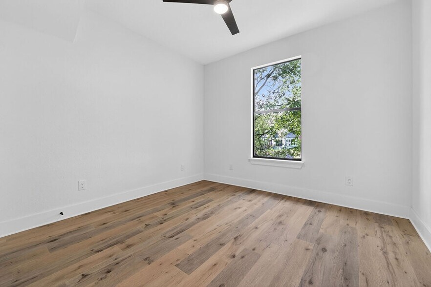 More Photos Of 125 Dashiell St, San Antonio Multifamily For Sale