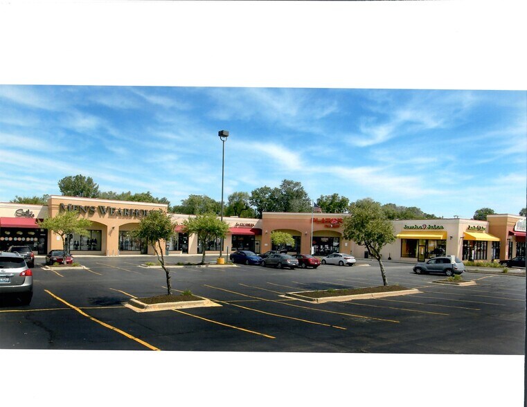 More Photos Of 17W480-17W512 22nd St, Oakbrook Terrace Freestanding For Lease