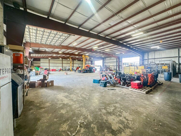 More Photos Of 3721 Highway 90 E, Broussard Light Distribution For Lease