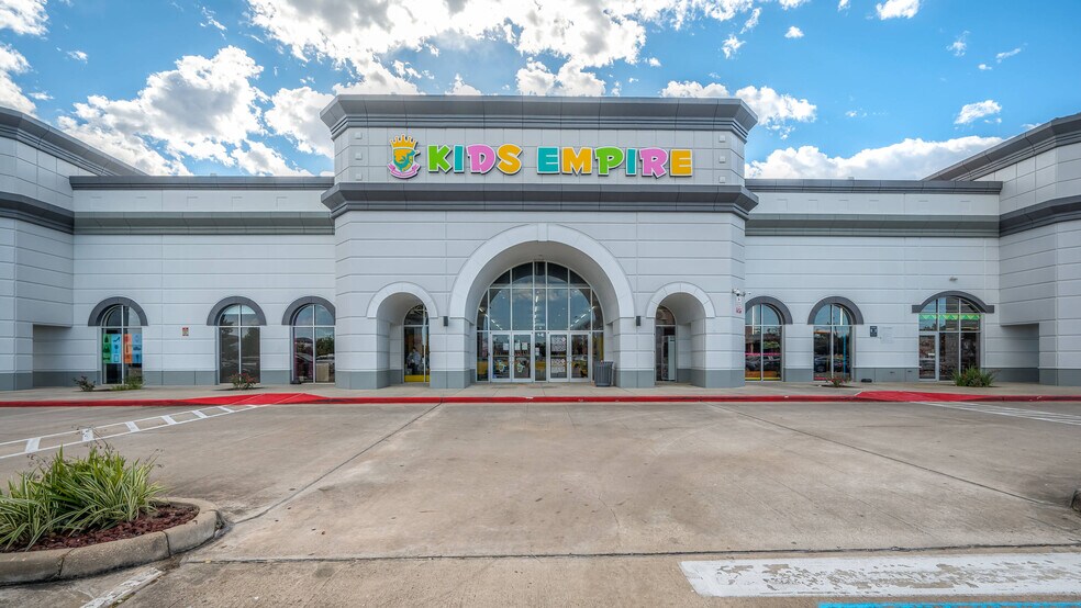 More Photos Of 17175-17395 SH 249, Houston Unknown For Lease