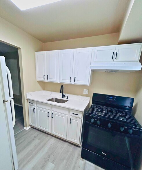 More Photos Of 3921 Maine Ave, Baltimore Apartments For Sale