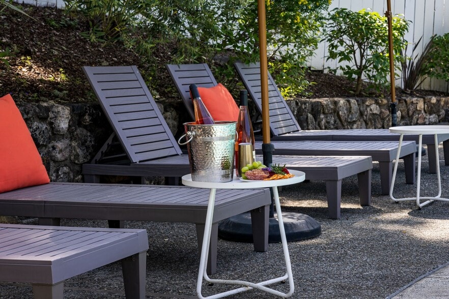 More Photos Of 1805 Foothill Blvd, Calistoga Hospitality For Sale