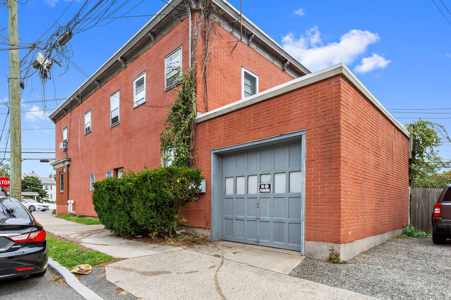More Photos Of 180 Madison Ave, Port Chester Office For Sale