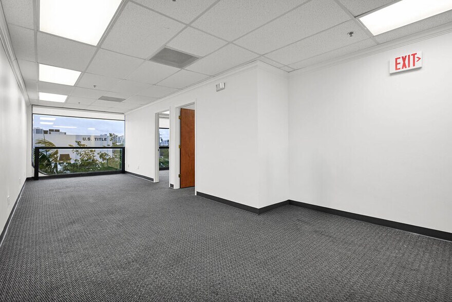 More Photos Of 2691 E Oakland Park Blvd, Fort Lauderdale Office Residential For Lease