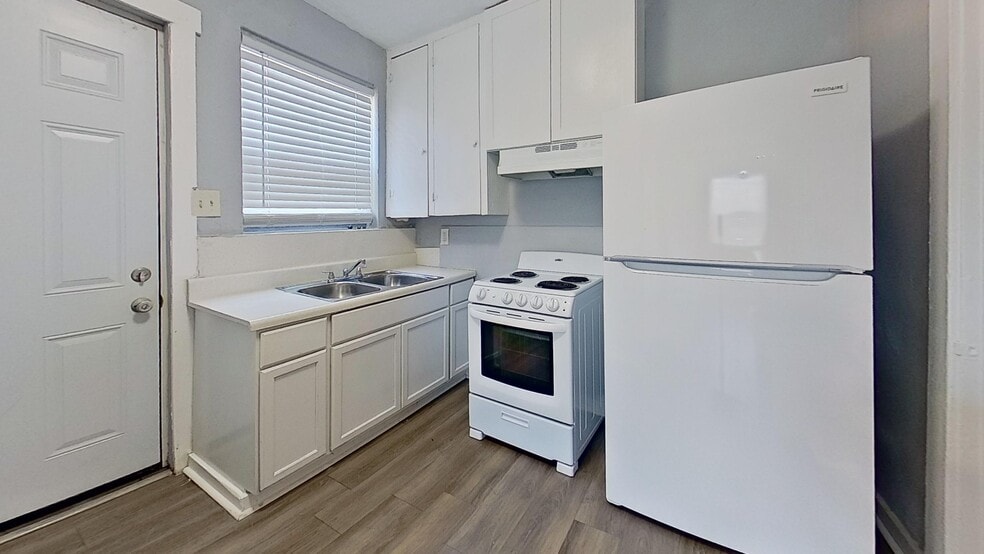 More Photos Of 821-835 Minnie St, Jacksonville Apartments For Sale
