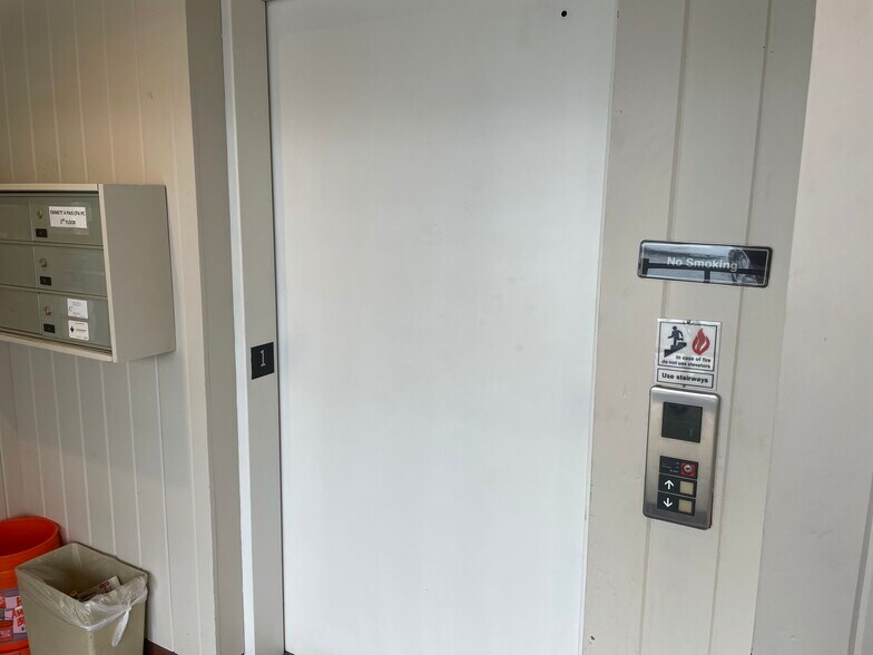 More Photos Of 1432 Lincoln Way, McKeesport Medical For Sale