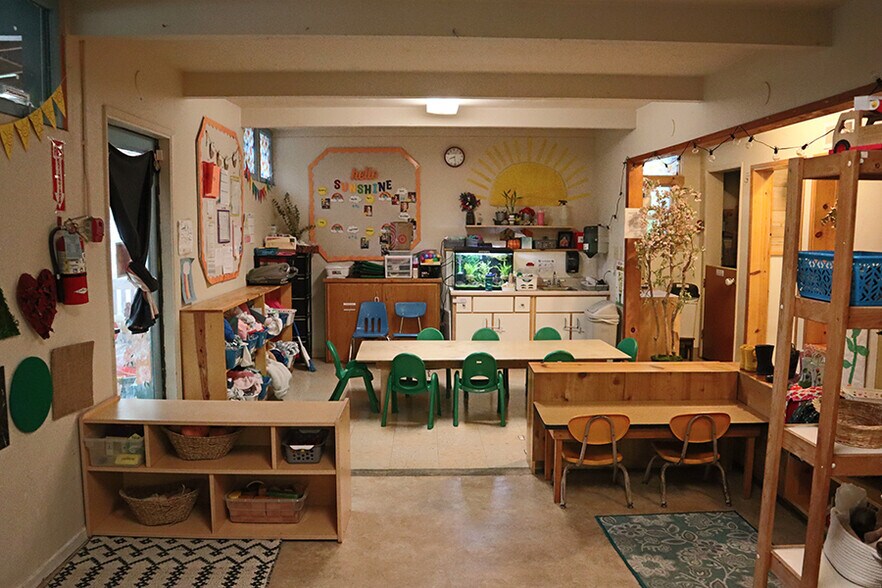More Photos Of 1244 W 17th Ave, Eugene Daycare Center For Sale
