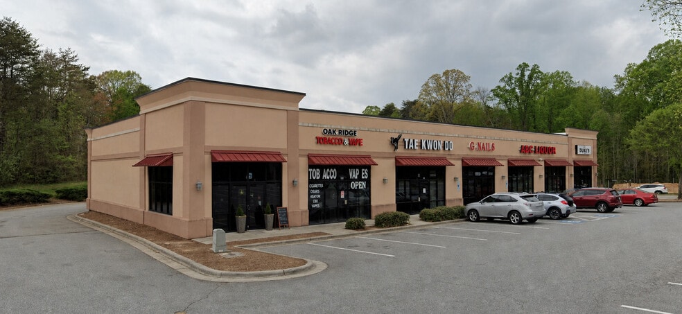 More Photos Of 2309 Fleming Rd, Greensboro Freestanding For Lease