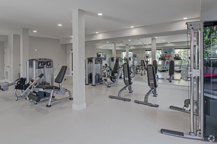 More Photos Of 1455 W Lake St, Minneapolis Multifamily For Sale