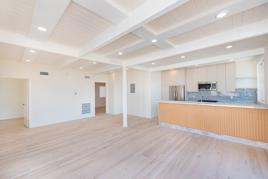 More Photos Of 7273 Birdview Ave, Malibu Apartments For Sale
