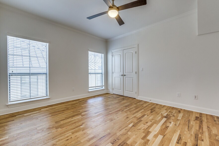 More Photos Of 4210 Prescott Ave, Dallas Apartments For Sale
