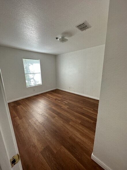 More Photos Of 926 Drury Ln, San Antonio Apartments For Sale
