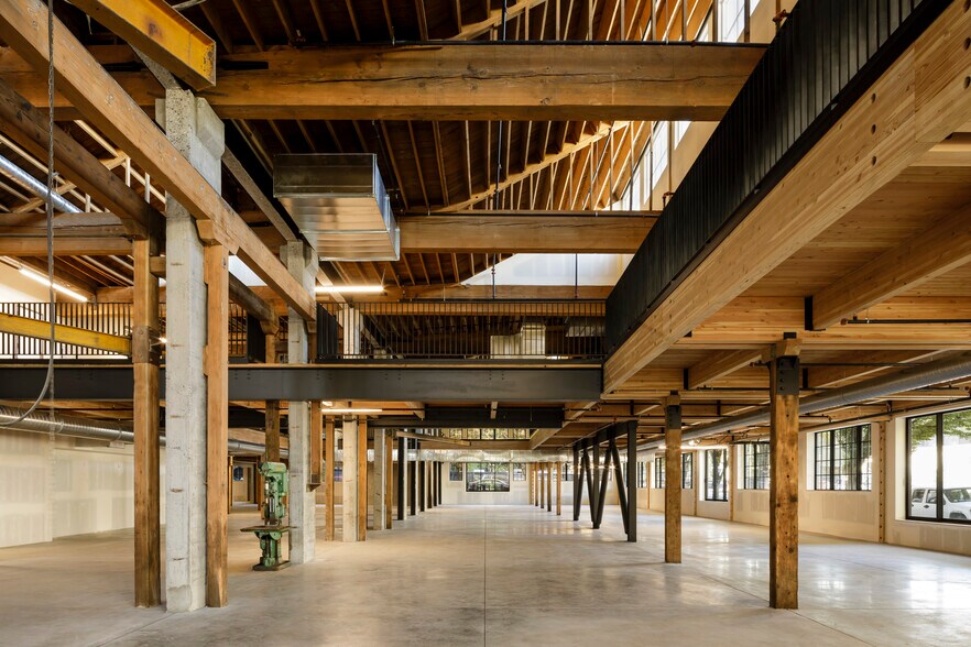 More Photos Of 1715 NW 17th Ave, Portland Loft Creative Space For Sale