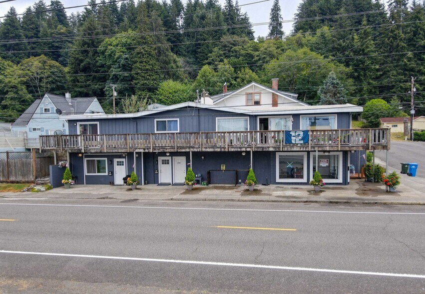 More Photos Of 582 Winchester Ave, Reedsport Storefront Retail Residential For Sale