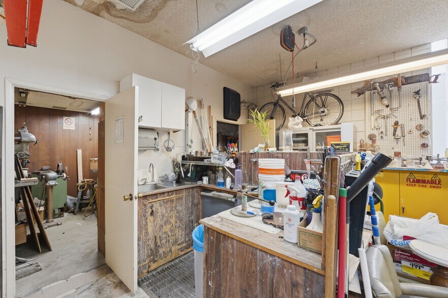 More Photos Of 2268 Long Beach Blvd, Long Beach Medical For Sale