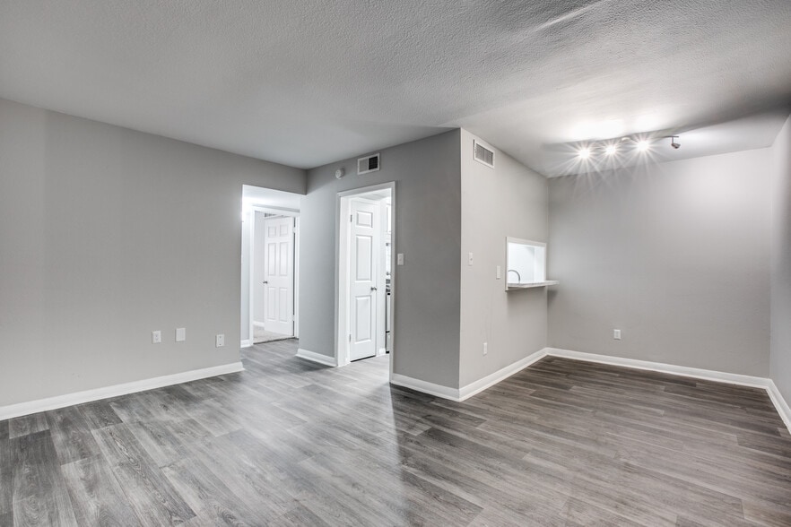 More Photos Of 8900 Chimney Rock Rd, Houston Apartments For Sale