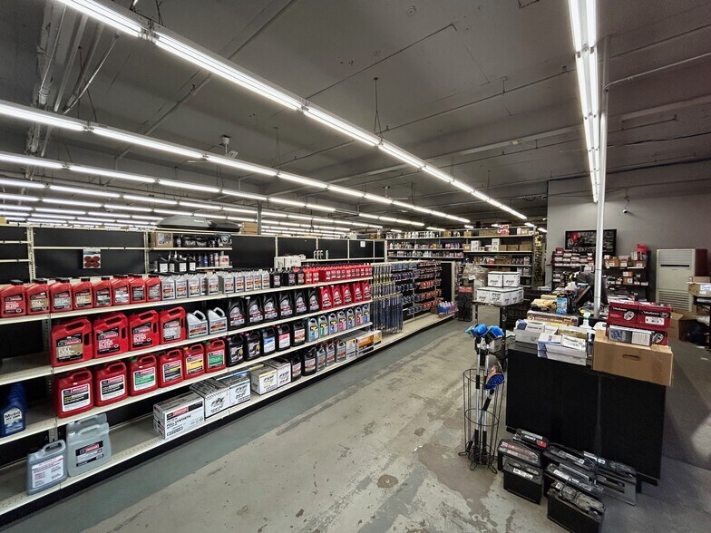 More Photos Of 31 1st St, Lowell Warehouse For Lease