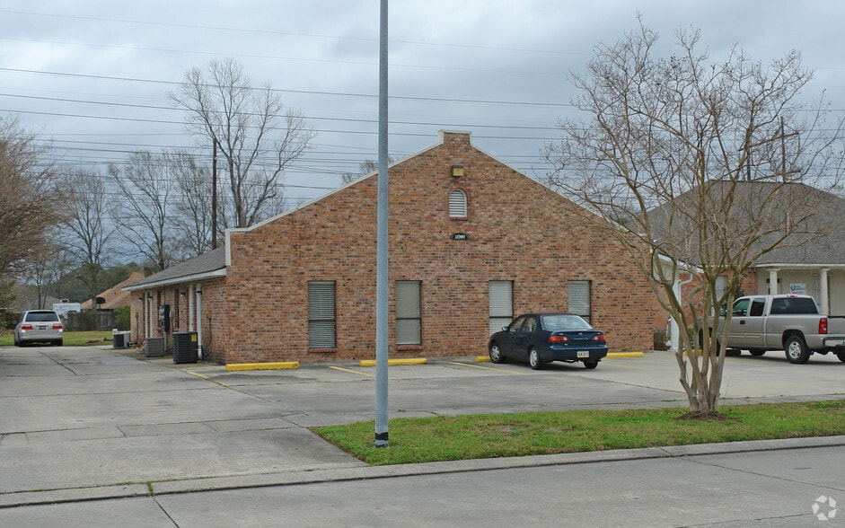 More Photos Of 11949 Bricksome Ave, Baton Rouge Office For Lease