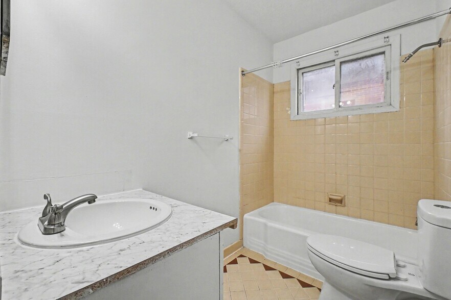 More Photos Of 4501 Lafayette Ave, Omaha Apartments For Sale