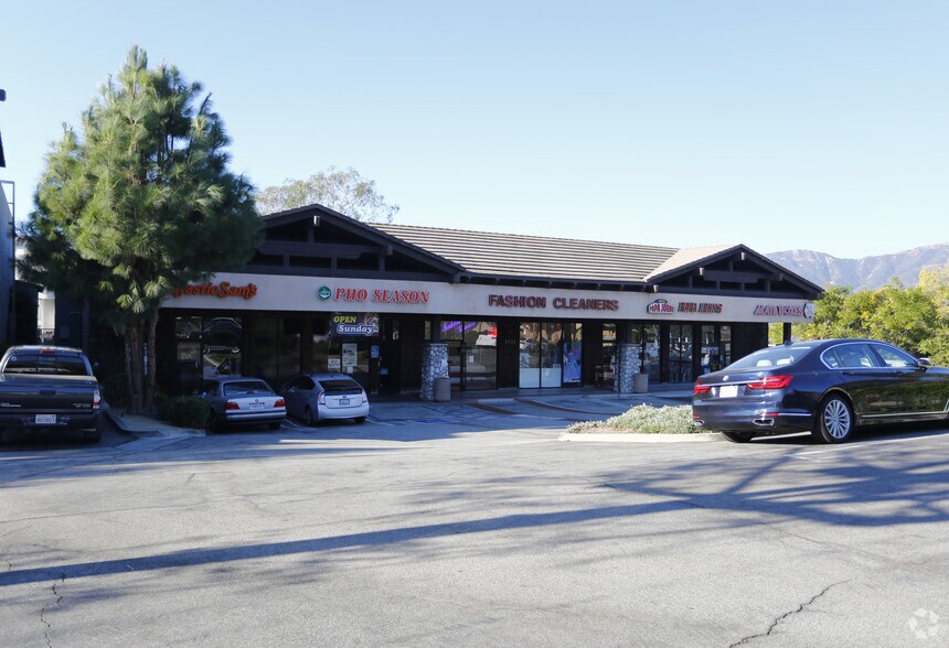 Primary Photo Of 2222 Foothill Blvd, La Cañada Flintridge Freestanding For Lease