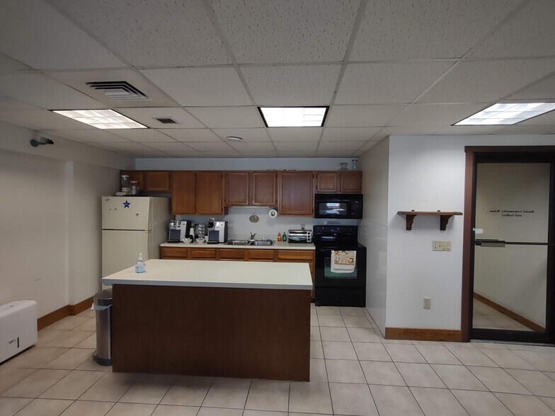 More Photos Of 1 Mill Plz, Laconia Office For Sale