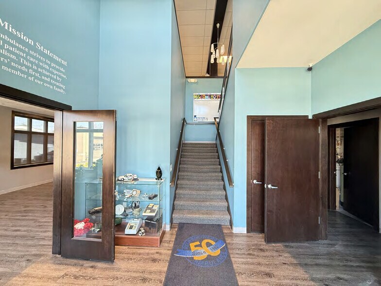 More Photos Of 915 Haywood Dr, Madison Office For Sale