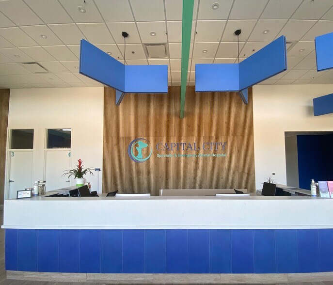 More Photos Of 747 Silver Seven Rd, Ottawa Storefront For Sale