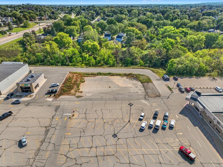 More Photos Of 2600 Dodge St, Dubuque Land For Lease