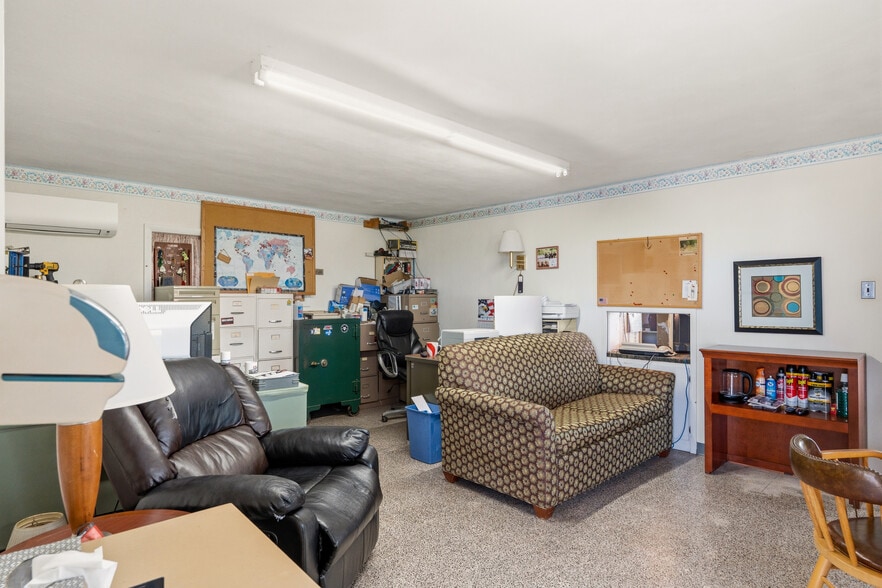More Photos Of 6920 Motor Inn Dr, Huntingdon Hotel For Sale