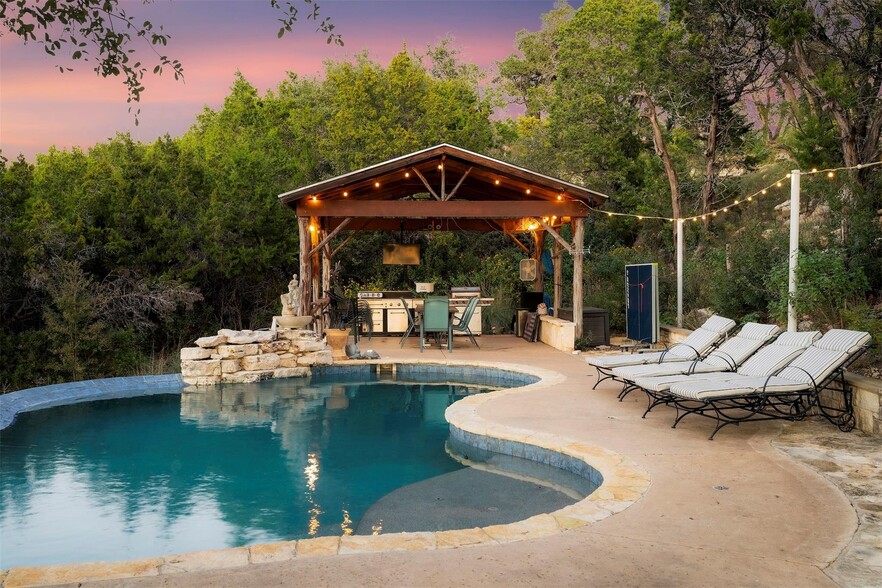More Photos Of 5507 Travis Cook Rd, Austin Specialty For Sale