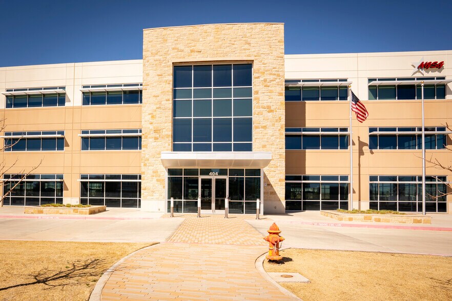 More Photos Of 404 Veterans Airpark Ln, Midland Office For Sale