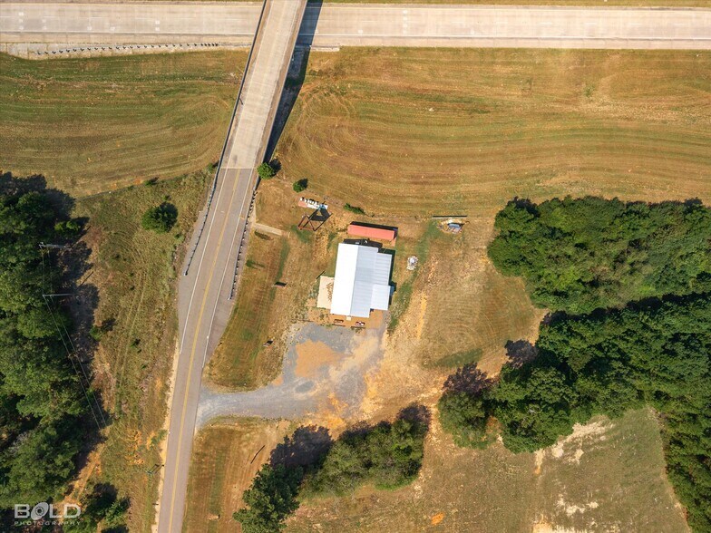 More Photos Of 7318 Ida State Line rd, Ida Bar For Sale