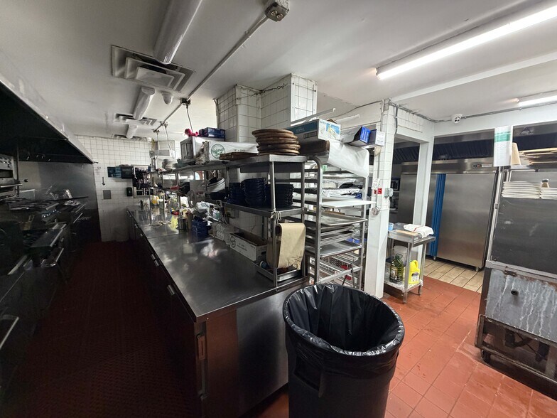 More Photos Of 3145 Brighton 4th St, Brooklyn Apartments For Lease