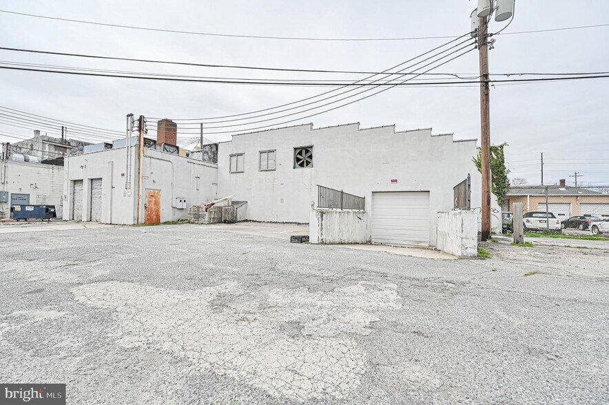 More Photos Of 13 N East Blvd, Vineland Flex For Lease