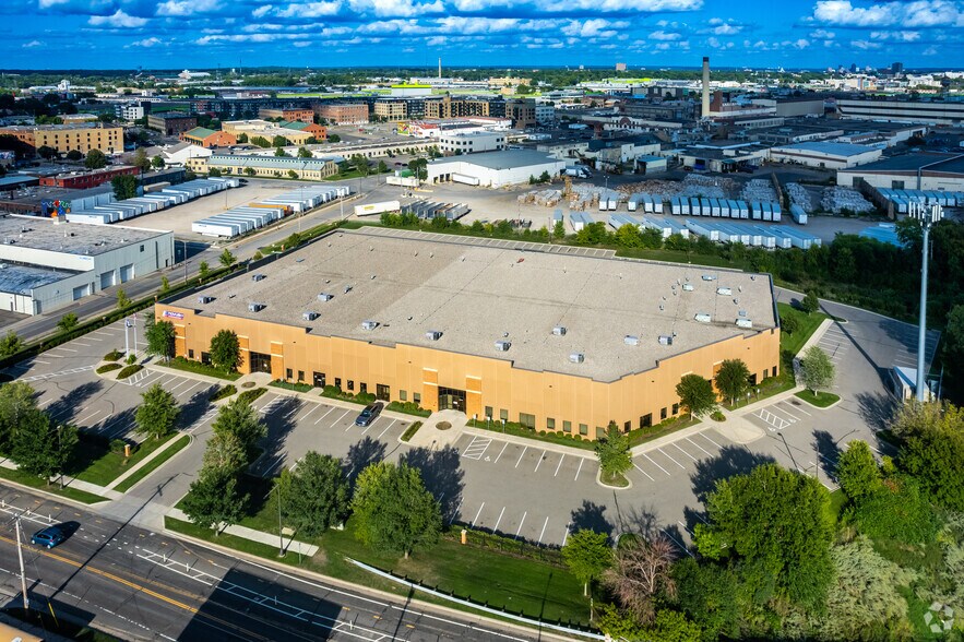 More Photos Of 650 Pelham Blvd, Saint Paul Flex For Lease