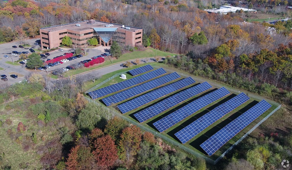 More Photos Of 100 Roscommon Dr, Middletown Office For Lease