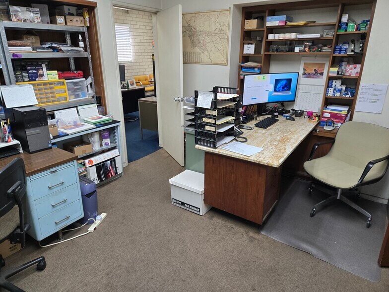 More Photos Of 1122 S Alvarado St, Los Angeles Warehouse For Lease