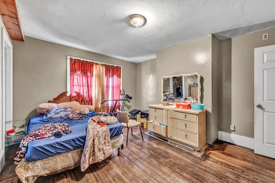 More Photos Of 2127 W 100th St, Cleveland Multifamily For Sale