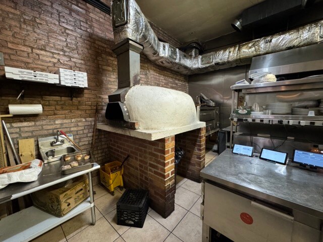 More Photos Of 160 Irving Ave, Brooklyn General Retail For Lease