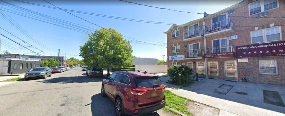 More Photos Of 215th St, Bayside Apartments For Sale