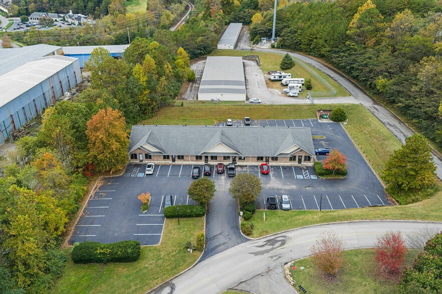 More Photos Of 9080 Barbee Ln, Knoxville Medical For Lease