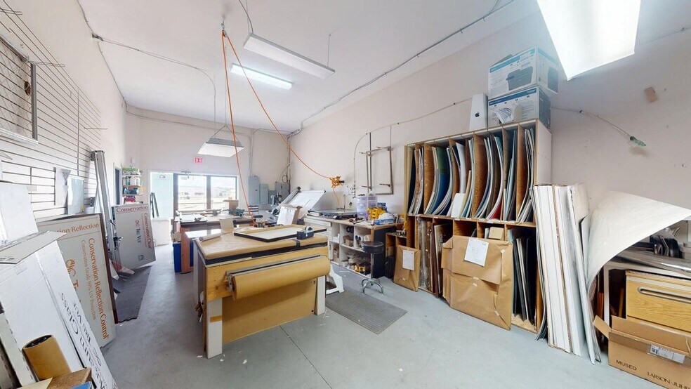 More Photos Of 800 Baker St, Cranbrook Storefront Retail Office For Sale