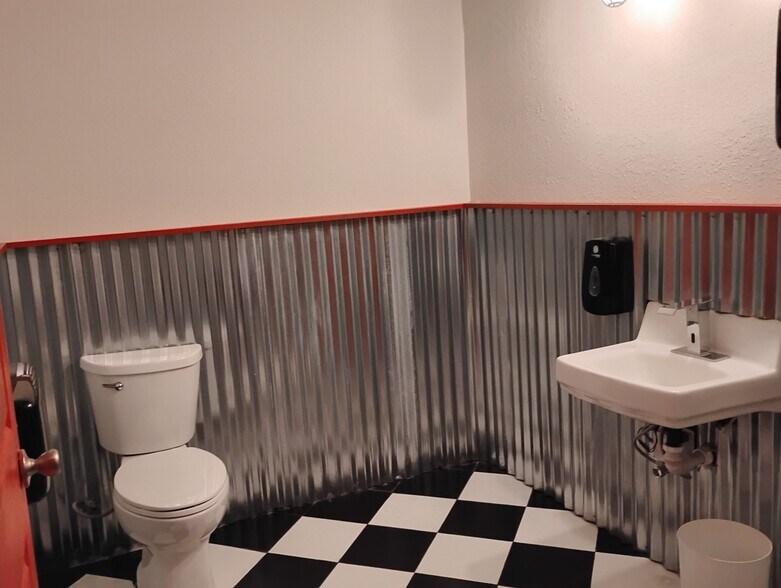 More Photos Of 111 N State St, Fort Davis Hotel For Sale