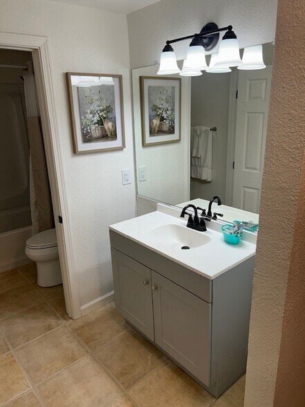 More Photos Of 14 Saint Andrews Rd, Valley Springs Hotel For Sale