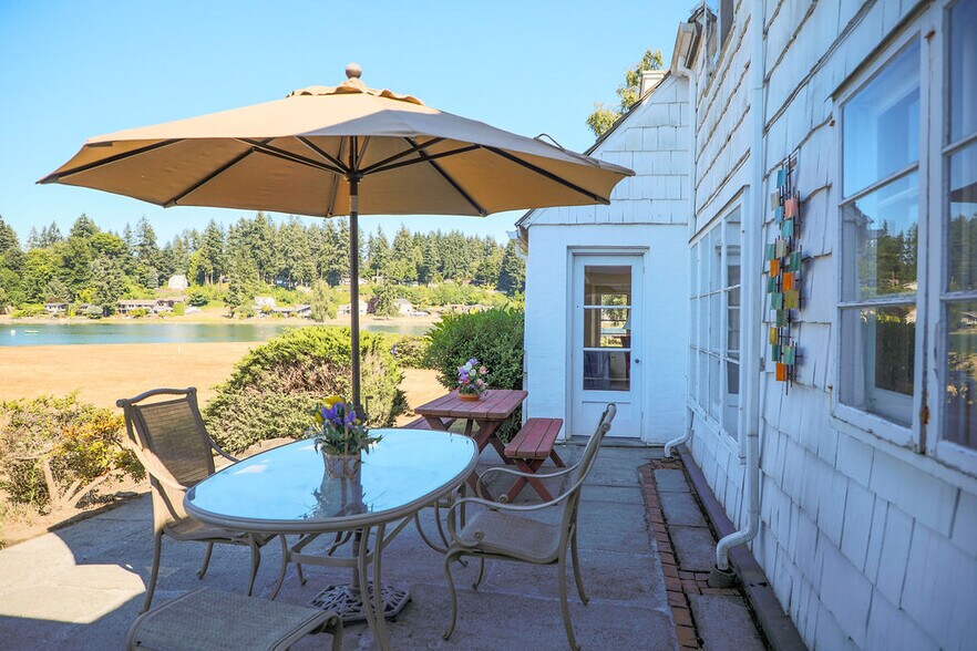 More Photos Of 3026 Marine Dr, Bremerton Specialty For Sale