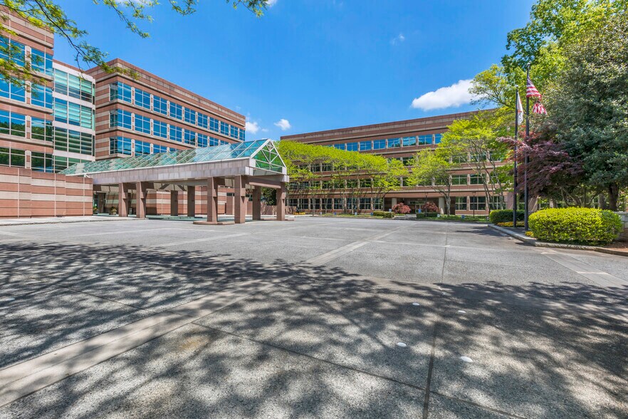 More Photos Of 5780 Powers Ferry Rd NW, Atlanta Unknown For Lease