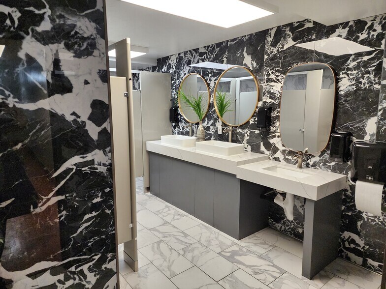 More Photos Of 142-144 N K St, Tulare Restaurant For Sale