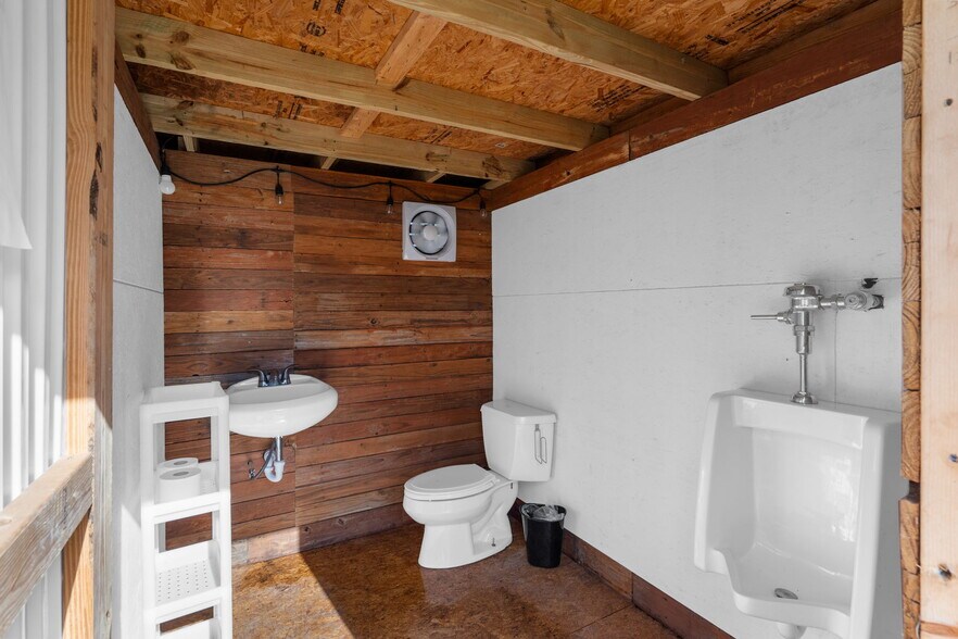 More Photos Of 22226 Sr 64, Bradenton Specialty For Sale