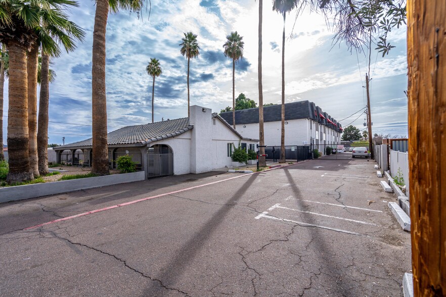 More Photos Of , Phoenix Multifamily For Sale