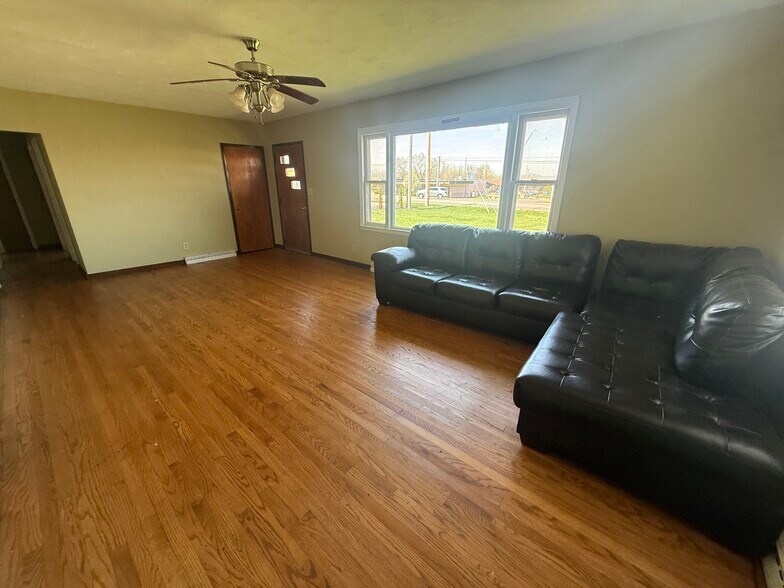 More Photos Of 3731 E Market St, Logansport Office Residential For Sale